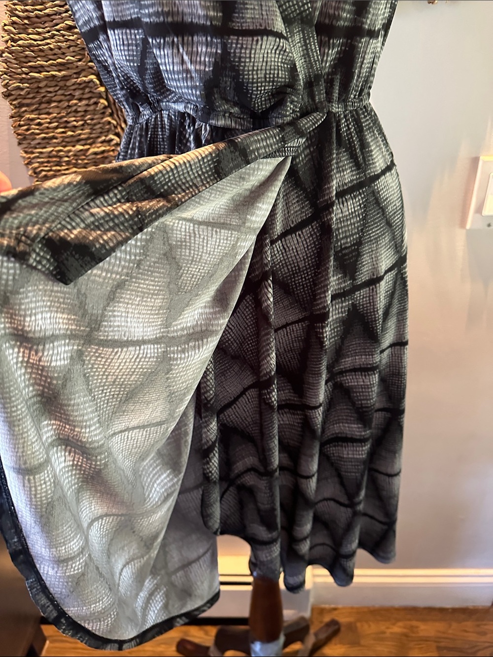 BCBGMaxAzria Black & Gray Sleeveless Faux-Wrap Midi Dress - Picture 3 of 8
